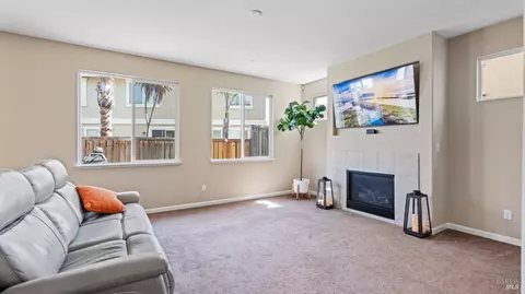 2197 Yellow Rose Cir, Fairfield, CA 94534 photo 5