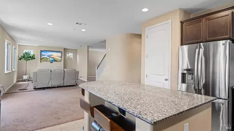 2197 Yellow Rose Cir, Fairfield, CA 94534 photo 8