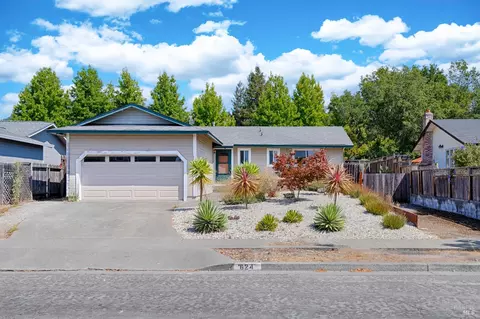 624 Saint Mary Dr, Santa Rosa, CA 95409