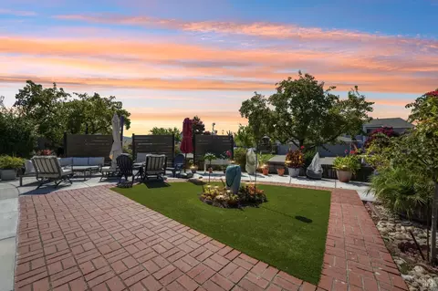 1736 Stuart Ct, Benicia, CA 94510