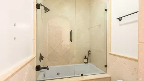 Bath - 1455 Valley Ford Freestone Rd, Bodega, CA 94922 photo 2 of 7
