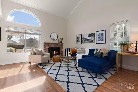 Living - 130 Flying Cloud Ct, Vallejo, CA 94591 photo 3 of 3