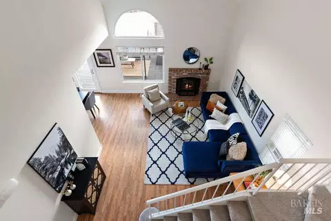 Living - 130 Flying Cloud Ct, Vallejo, CA 94591 photo 2 of 3