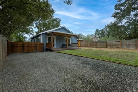 Exterior - 2711 Mark West Station Rd, Windsor, CA 95492 photo 7 of 19