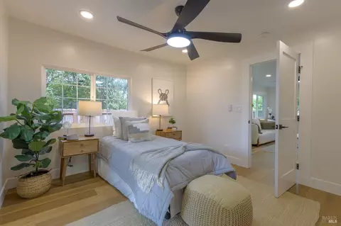 Bedroom - 2711 Mark West Station Rd, Windsor, CA 95492 photo 5 of 9