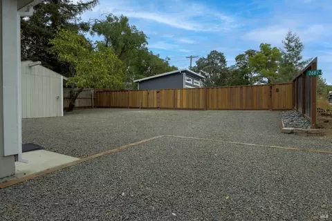 Exterior - 2711 Mark West Station Rd, Windsor, CA 95492 photo 18 of 19