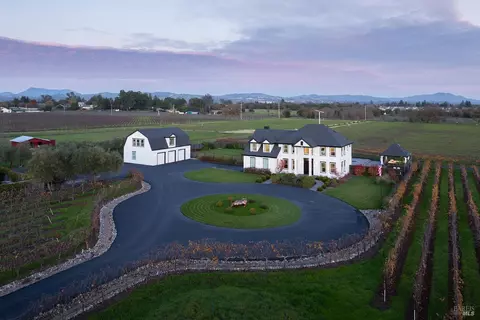 1626 Abramson Rd, Santa Rosa, CA 95401