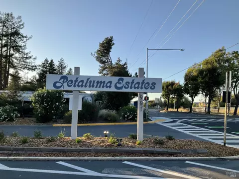 1003 Sonoma Ct, Petaluma, CA 94954