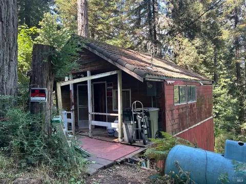 21510 Highland Ter, Monte Rio, CA 95462