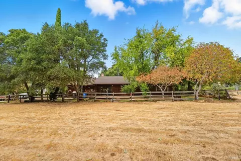 Exterior - 4295 E 3rd Ave, Napa, CA 94558 photo 5 of 15