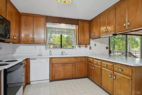 Kitchen - 4295 E 3rd Ave, Napa, CA 94558 photo 2 of 2