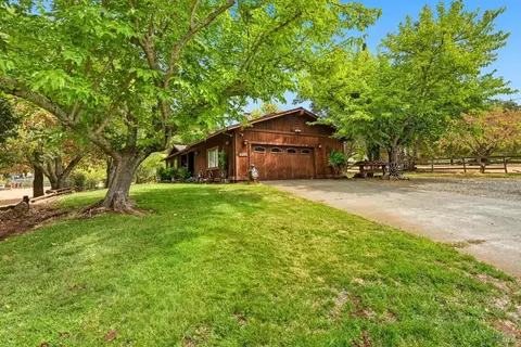 Exterior - 4295 E 3rd Ave, Napa, CA 94558 photo 2 of 15