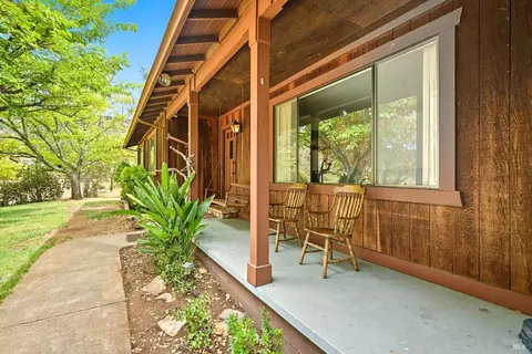 Exterior - 4295 E 3rd Ave, Napa, CA 94558 photo 8 of 15