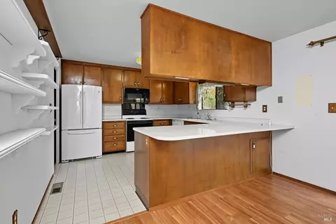 Kitchen - 4295 E 3rd Ave, Napa, CA 94558 photo 1 of 2