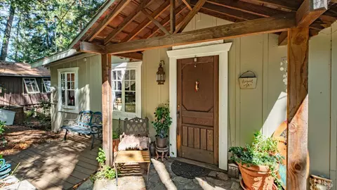 100 Carson Rd, Woodacre, CA 94973