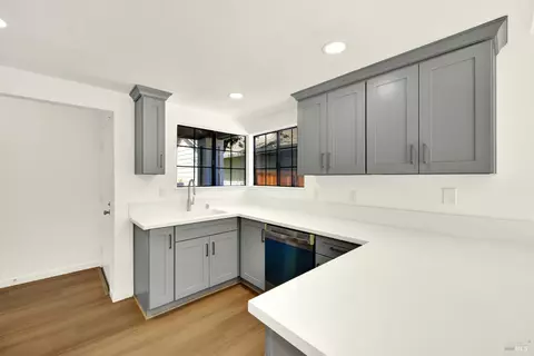 Kitchen - 260 Neptunes Ct, Vallejo, CA 94591 photo 1 of 2