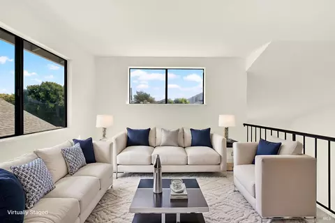 Living - 260 Neptunes Ct, Vallejo, CA 94591 photo 6 of 6