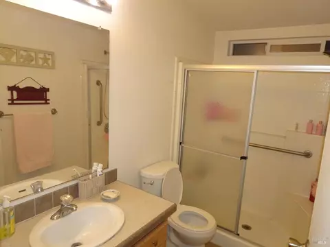 212 Valencia Dr, Fairfield, CA 94533 photo 35