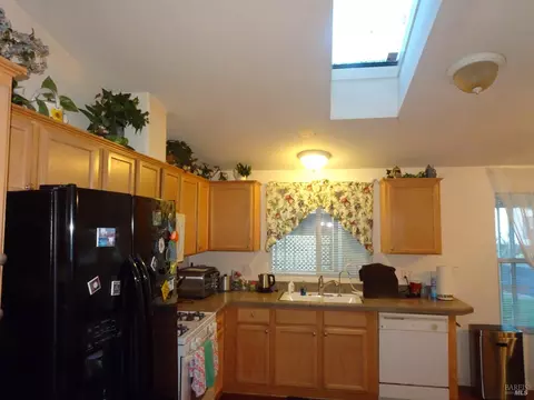 212 Valencia Dr, Fairfield, CA 94533 photo 4
