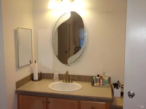 212 Valencia Dr, Fairfield, CA 94533 photo 30