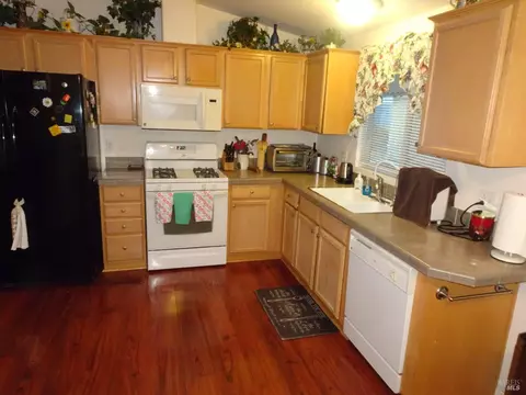212 Valencia Dr, Fairfield, CA 94533 photo 19