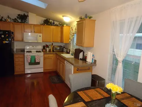 212 Valencia Dr, Fairfield, CA 94533 photo 5
