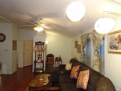 212 Valencia Dr, Fairfield, CA 94533 photo 13