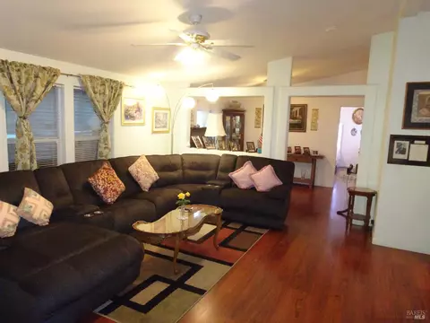 212 Valencia Dr, Fairfield, CA 94533 photo 12