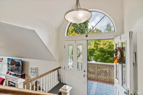 Entry Way - 397 E 2nd St, Benicia, CA 94510 photo 3 of 5