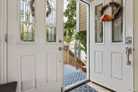 Entry Way - 397 E 2nd St, Benicia, CA 94510 photo 2 of 5
