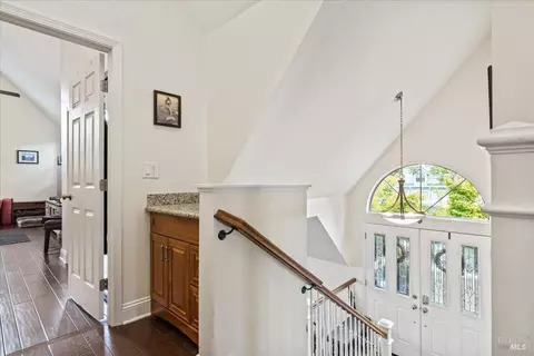 Entry Way - 397 E 2nd St, Benicia, CA 94510 photo 5 of 5