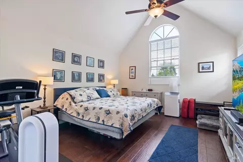 Bedroom - 397 E 2nd St, Benicia, CA 94510 photo 1 of 5