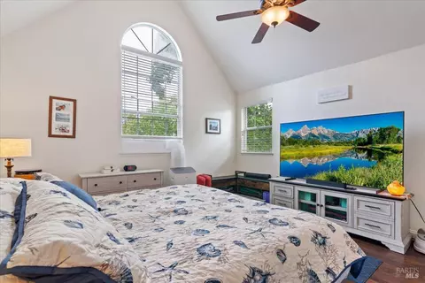 Bedroom - 397 E 2nd St, Benicia, CA 94510 photo 3 of 5