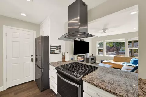 Kitchen - 2445 Maple Ave, Concord, CA 94520 photo 3 of 5