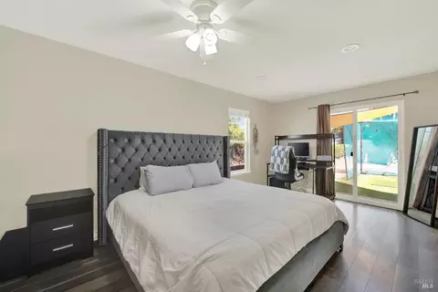 Bedroom - 2445 Maple Ave, Concord, CA 94520 photo 6 of 8