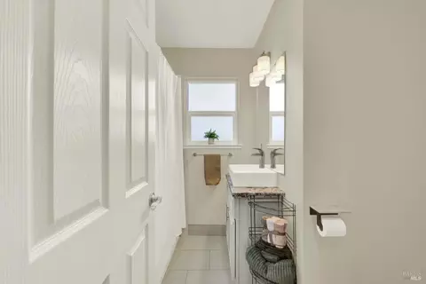 Bath - 2445 Maple Ave, Concord, CA 94520 photo 1 of 5