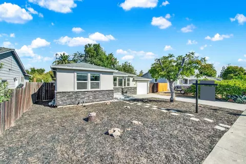 Exterior - 2445 Maple Ave, Concord, CA 94520 photo 3 of 16