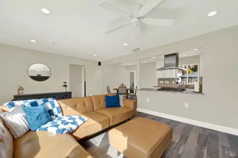 Living - 2445 Maple Ave, Concord, CA 94520 photo 2 of 2