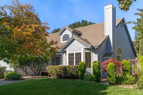 629 Barcelona Dr, Sonoma, CA 95476