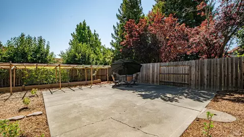 Exterior - 2231 Silver Fox Cir, Fairfield, CA 94534 photo 13 of 28