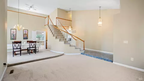 Living - 2231 Silver Fox Cir, Fairfield, CA 94534 photo 2 of 4