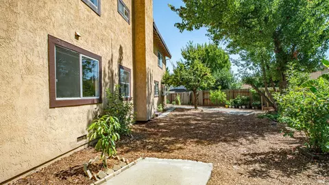 Exterior - 2231 Silver Fox Cir, Fairfield, CA 94534 photo 9 of 28