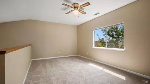 Bedroom - 2231 Silver Fox Cir, Fairfield, CA 94534 photo 3 of 9