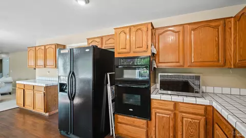 Kitchen - 2231 Silver Fox Cir, Fairfield, CA 94534 photo 3 of 3