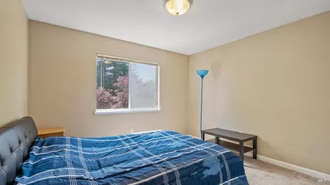Bedroom - 2231 Silver Fox Cir, Fairfield, CA 94534 photo 7 of 9