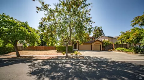 Exterior - 2231 Silver Fox Cir, Fairfield, CA 94534 photo 3 of 28