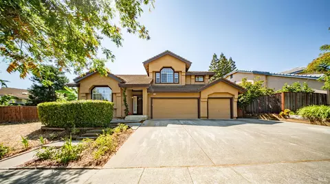 Exterior - 2231 Silver Fox Cir, Fairfield, CA 94534 photo 2 of 28