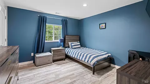 Bedroom - 8602 Alden Ln, Windsor, CA 95492 photo 3 of 3