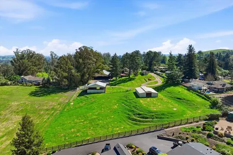 411 Highland Ave, Penngrove, CA 94951