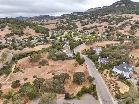 View/Area - 3 Windmill Pl, Novato, CA 94945 photo 2 of 6